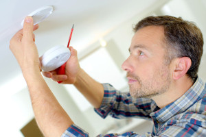 44943884 - installation of a smoke alarm